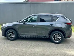 Mazda CX-5 Sport FWD 2020 Gris