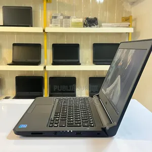 Ordinateur portable Dell Latitude 3350 4GB Intel Core 2 Duo SSD 128GB