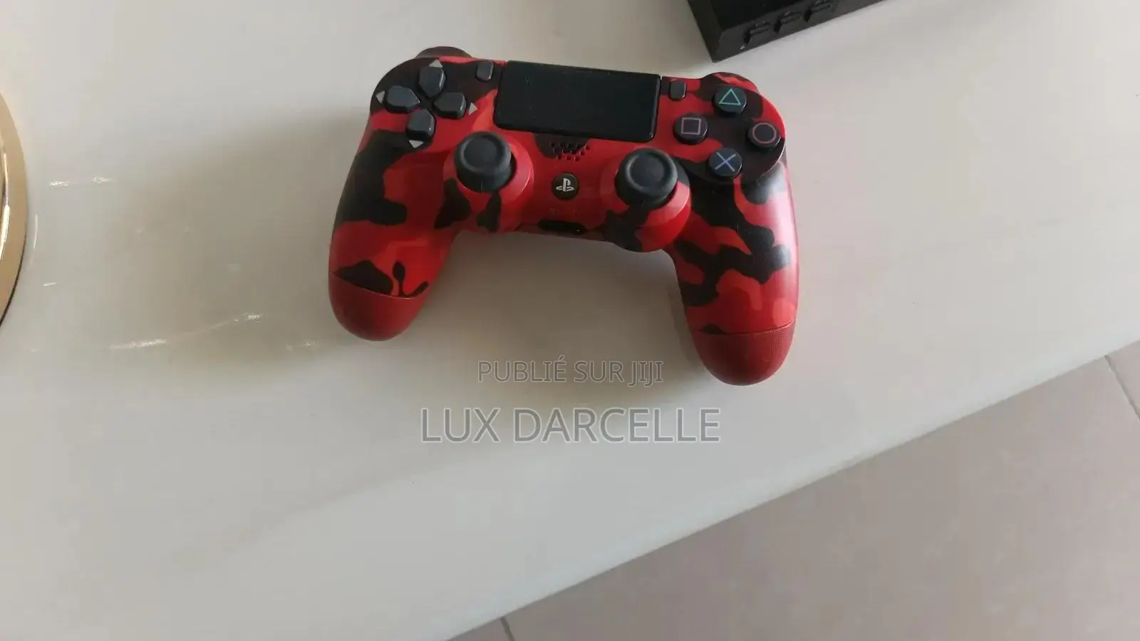 Ps4 Slim Deja Craquée Avec Une Manette