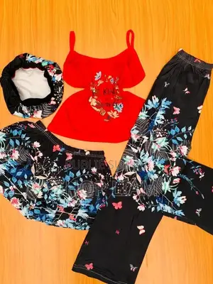 Les Vêtements De Nuit
