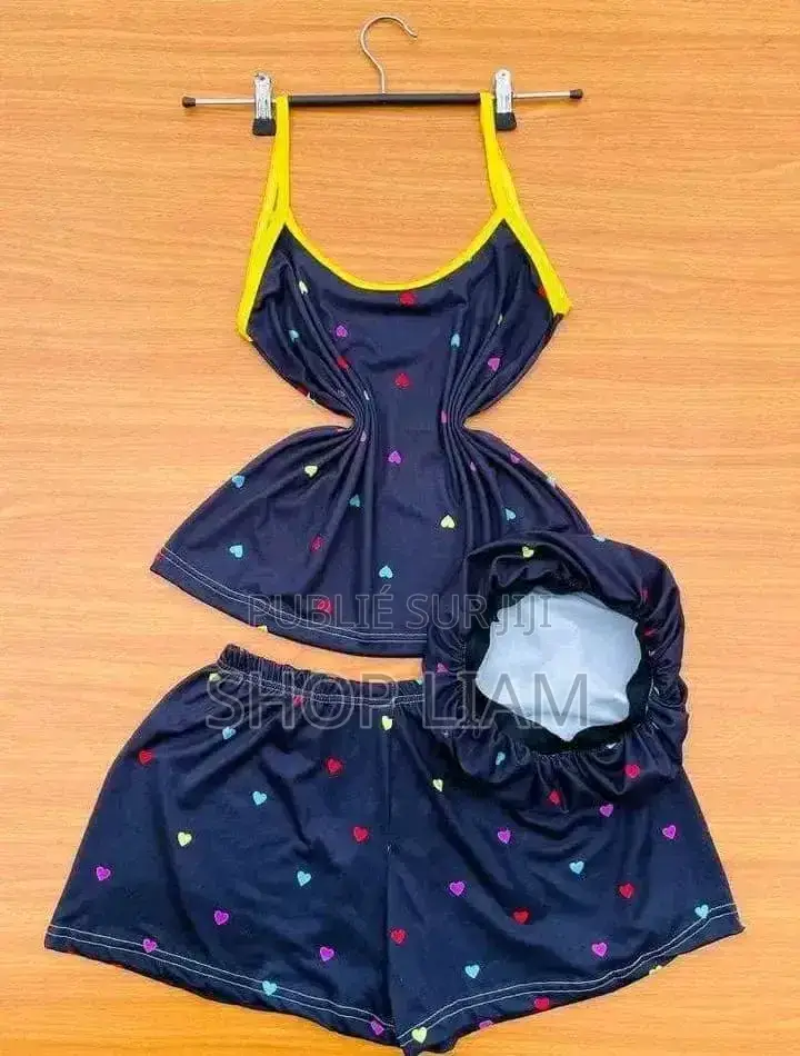 Les Vêtements De Nuit