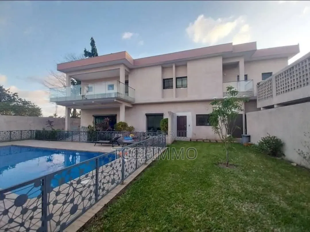 9chbre Duplex dans Tcci Sarl, Cocody à Vendre