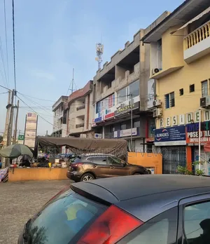 12chbre Blocs d'appartements dans Angré 7Eme Tranche, Cocody à Vendre