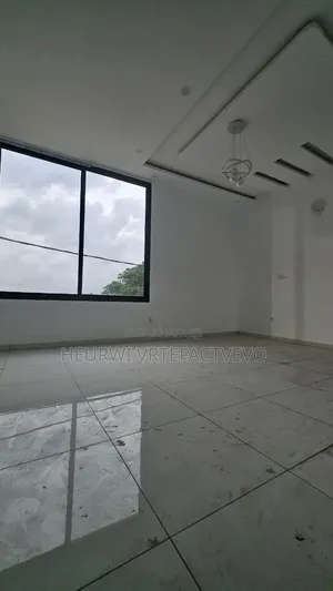12chbre Blocs d'appartements dans Angré 7Eme Tranche, Cocody à Vendre