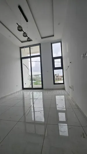 12chbre Blocs d'appartements dans Angré 7Eme Tranche, Cocody à Vendre
