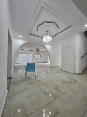 8chbre Duplex dans Nouveau Chu, Cocody à Vendre