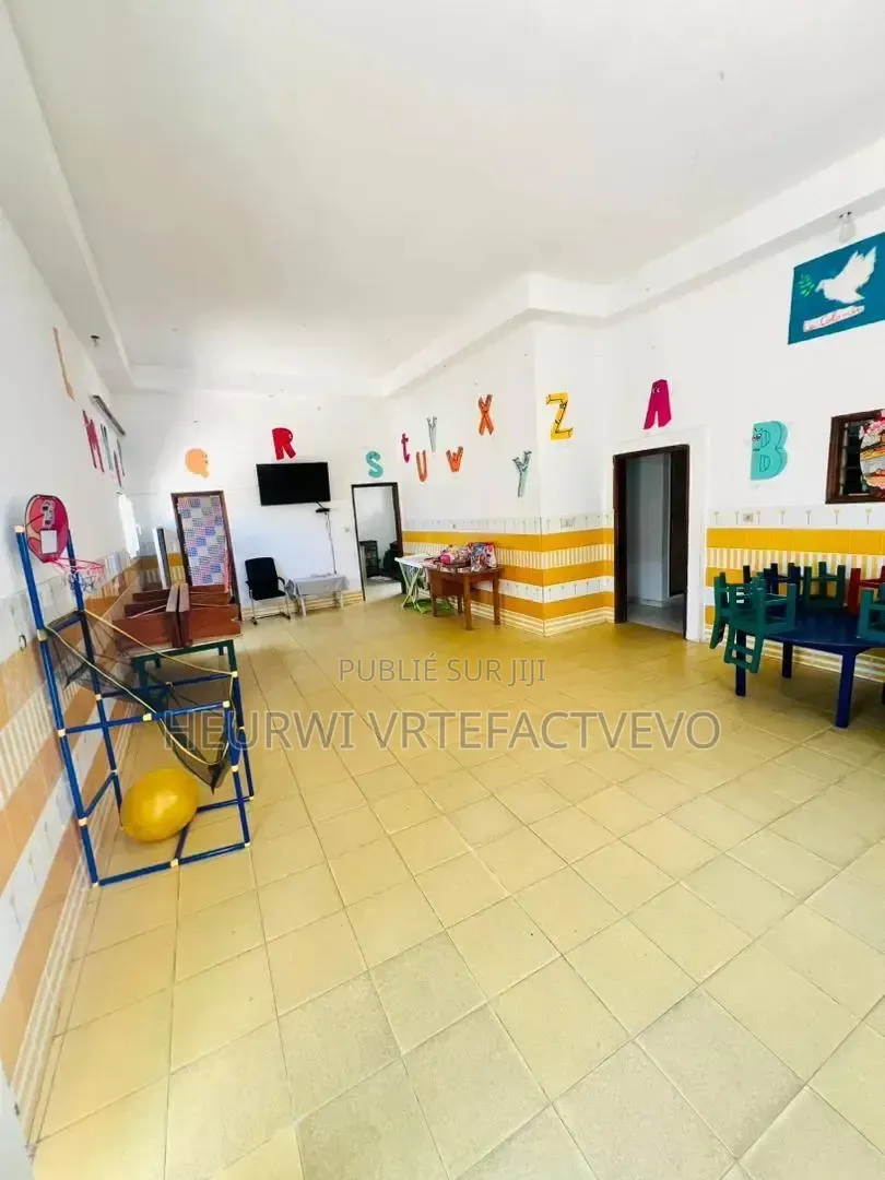 Meublé 10chbre Maison de ferme dans Yozalem, Cocody à Vendre