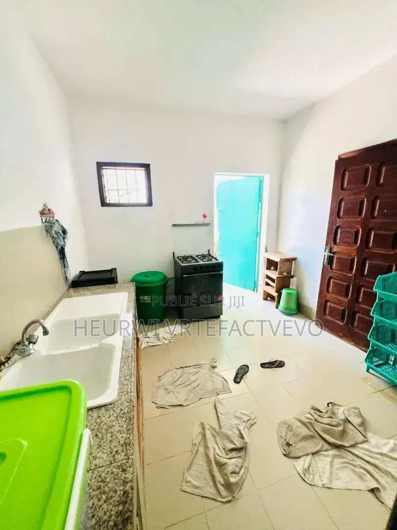 Meublé 10chbre Maison de ferme dans Yozalem, Cocody à Vendre