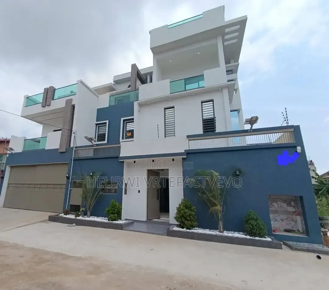 12chbre Maison de ville/terrasse dans Yozalem Business, Cocody à Vendre