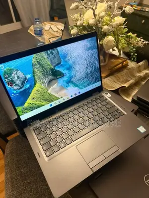 Nouveau Dell Latitude 5300 16GB Intel Core i5 SSD 256GB