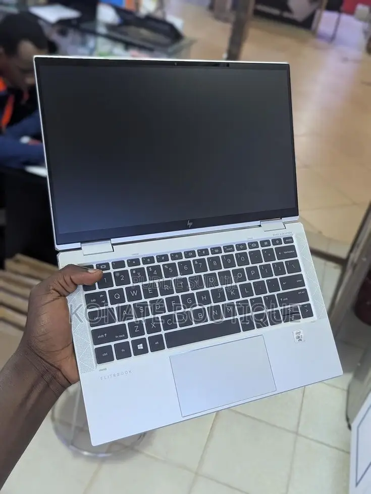 Nouveau Ordinateur de bureau HP EliteOne 1000 8GB Intel Core i5 SSD 1T