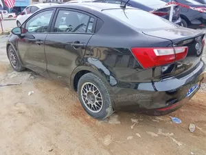 Kia Rio 2016 Gris