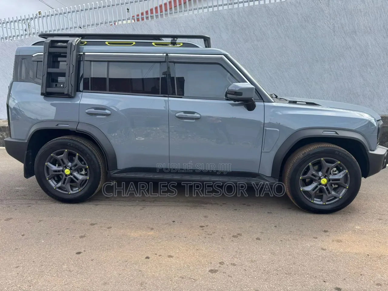Jetour T2 1.5 Hybrid AWD 2025 Blanc cassé