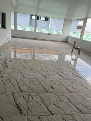 20chbre Duplex dans Beraka Corporation, Cocody à Vendre