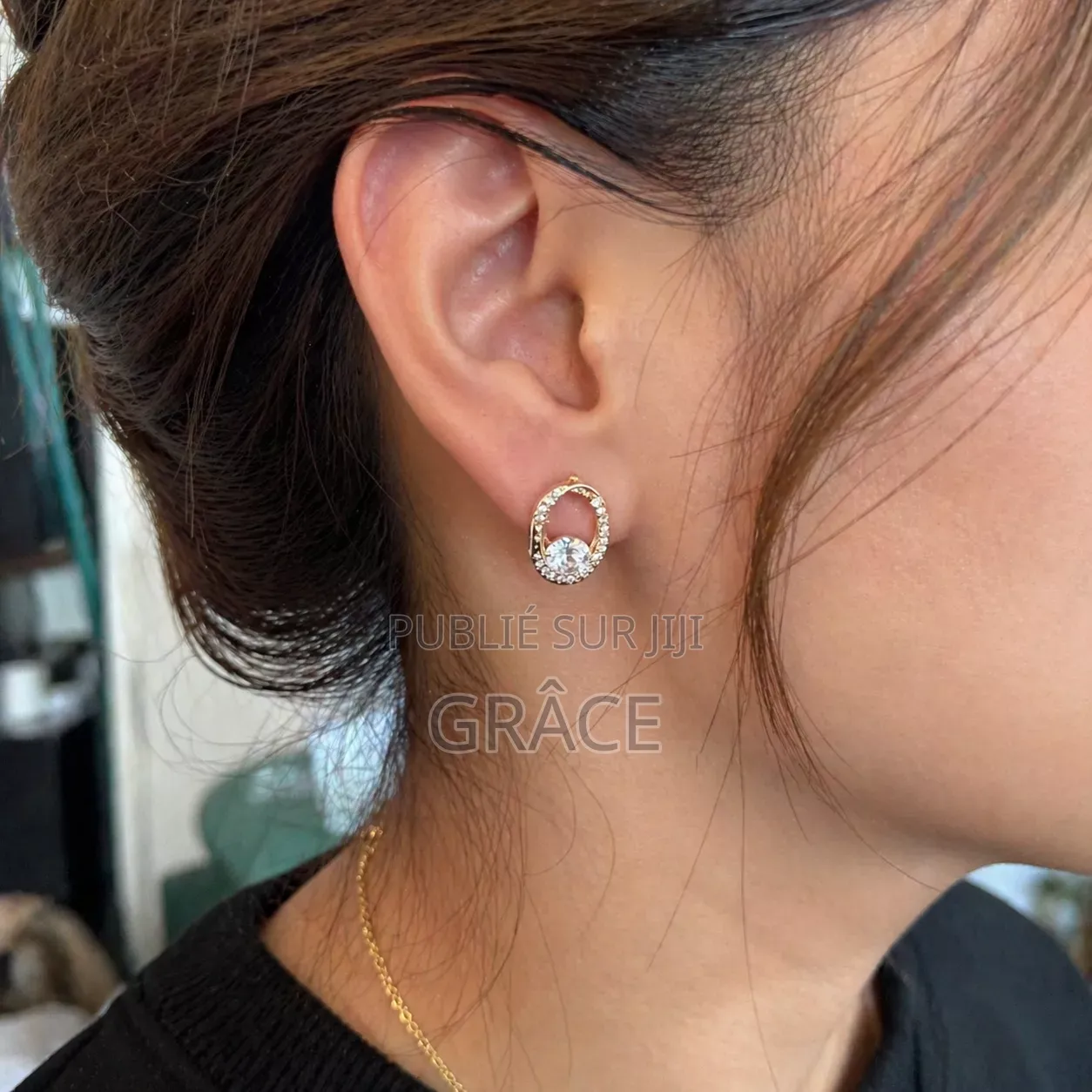 Boucle d'Oreille Minimaliste Doré
