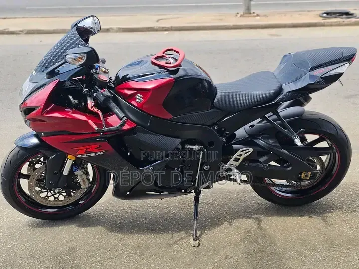 Nouveau Suzuki GSX-R 2022 Rouge