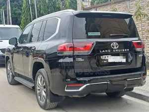 Toyota Land Cruiser Prado 2025 Noir