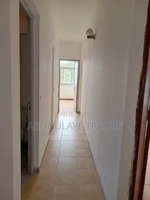 4chbre Appartement dans Cocody à Vendre