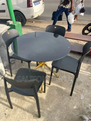 Table À Manger