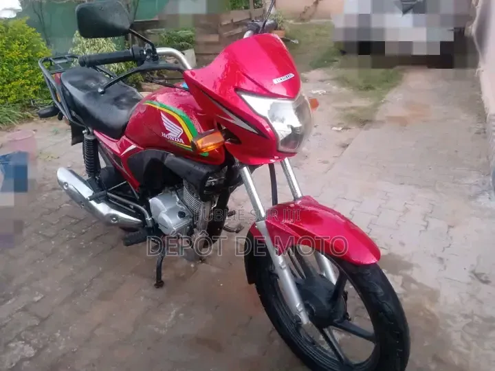 Nouveau Honda XL 125 2025 Rouge