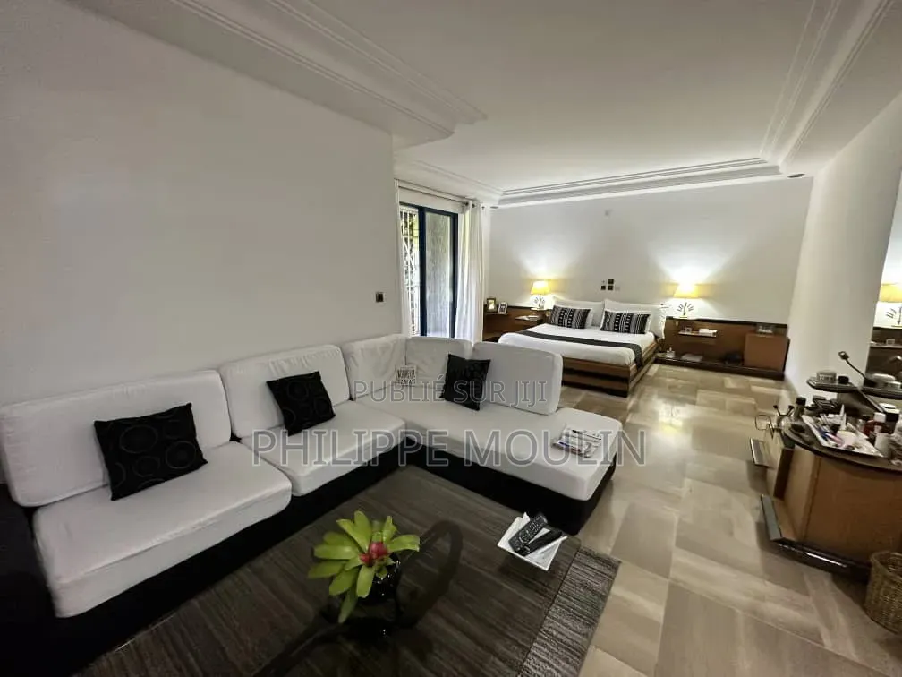 Meublé 3chbre Villa dans Elite Immobilier, Cocody à Vendre