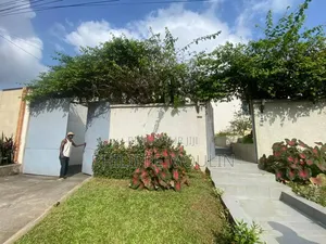 Meublé 3chbre Villa dans Elite Immobilier, Cocody à Vendre
