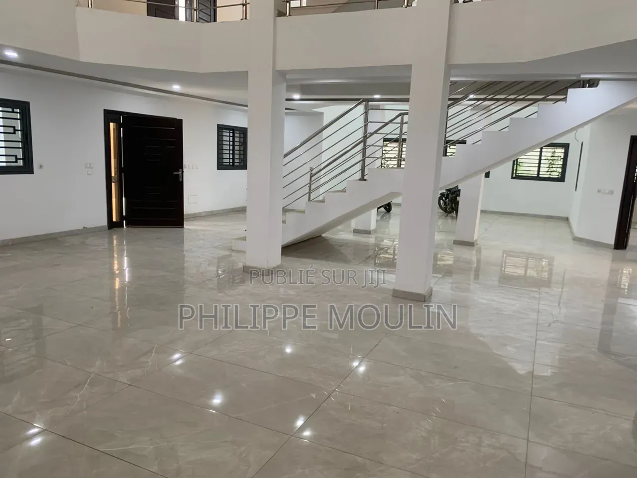 Meublé 3chbre Villa dans Elite Immobilier, Cocody à Vendre