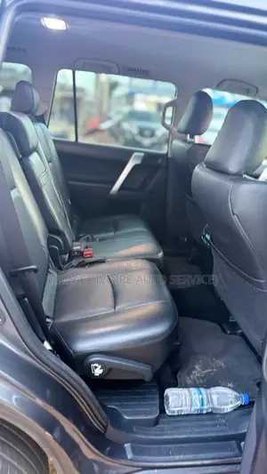 Toyota Land Cruiser Prado 2022 Gris