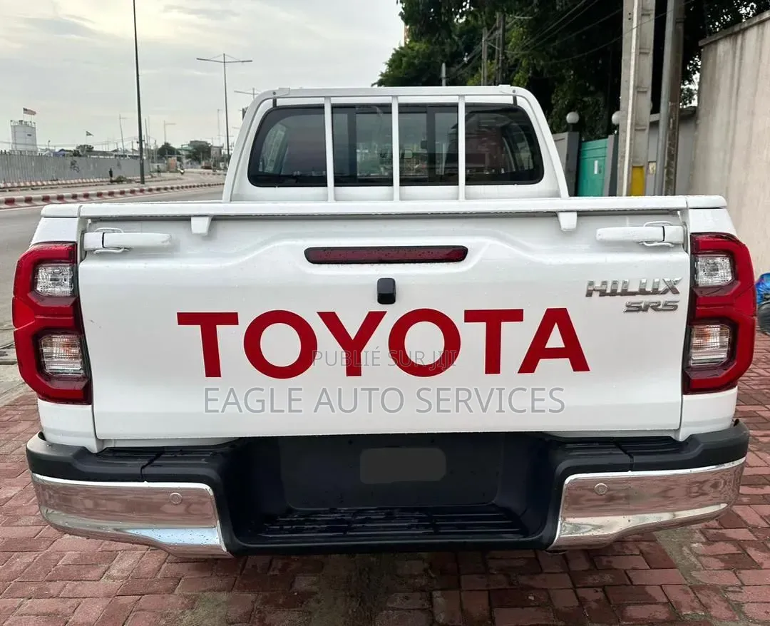 Nouveau Toyota Hilux 2025 Blanc