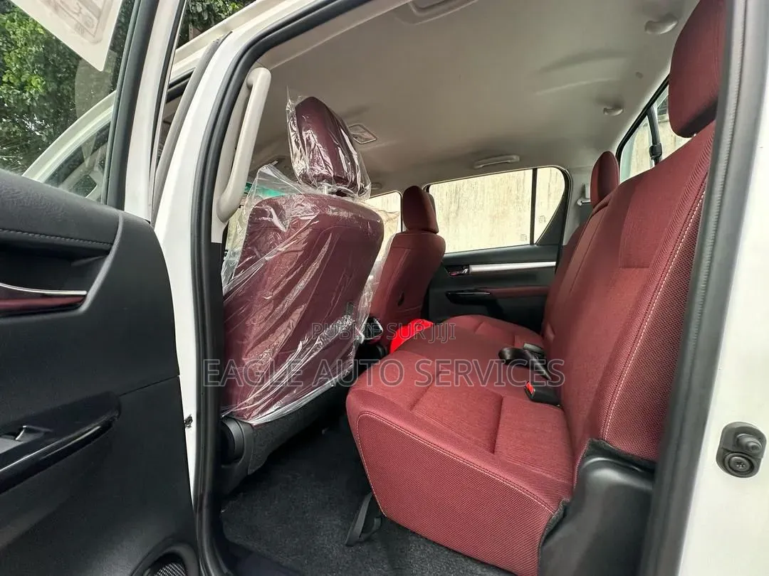 Nouveau Toyota Hilux 2025 Blanc