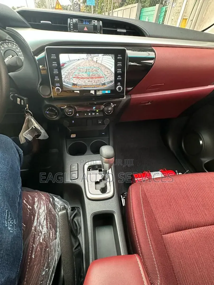 Nouveau Toyota Hilux 2025 Blanc