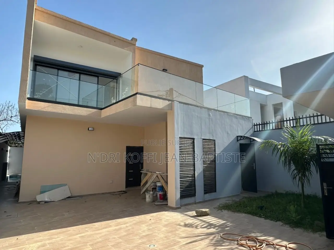 4chbre Duplex dans Jean Baptiste, Cocody à Louer