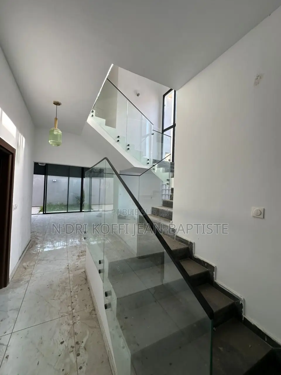 4chbre Duplex dans Jean Baptiste, Cocody à Louer