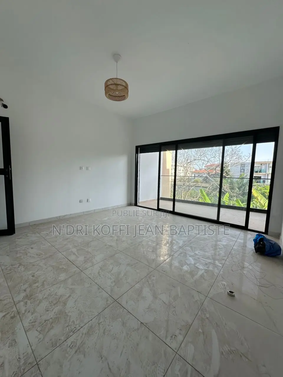 4chbre Duplex dans Jean Baptiste, Cocody à Louer