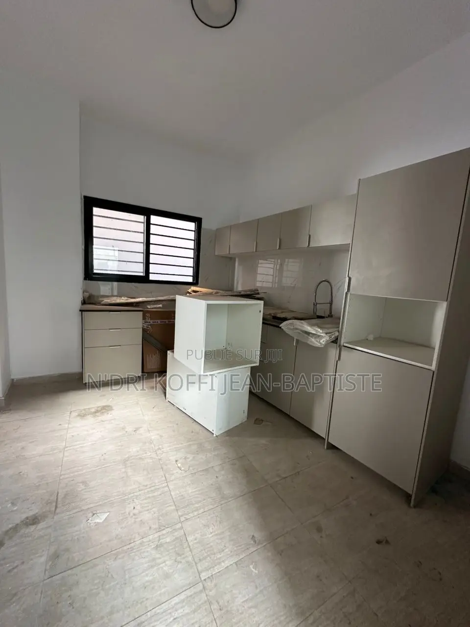 4chbre Duplex dans Jean Baptiste, Cocody à Louer