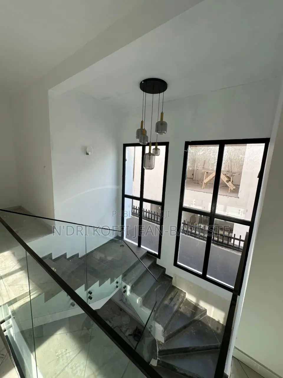 4chbre Duplex dans Jean Baptiste, Cocody à Louer