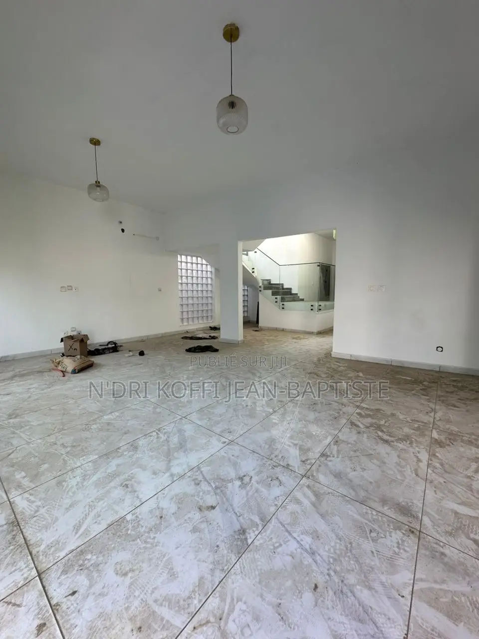4chbre Duplex dans Jean Baptiste, Cocody à Louer