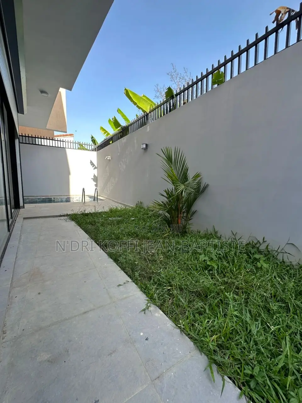 4chbre Duplex dans Jean Baptiste, Cocody à Louer