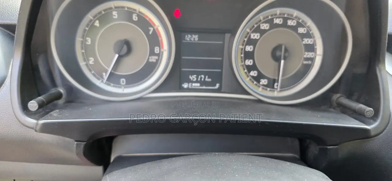 Suzuki Dzire 2023 Marron