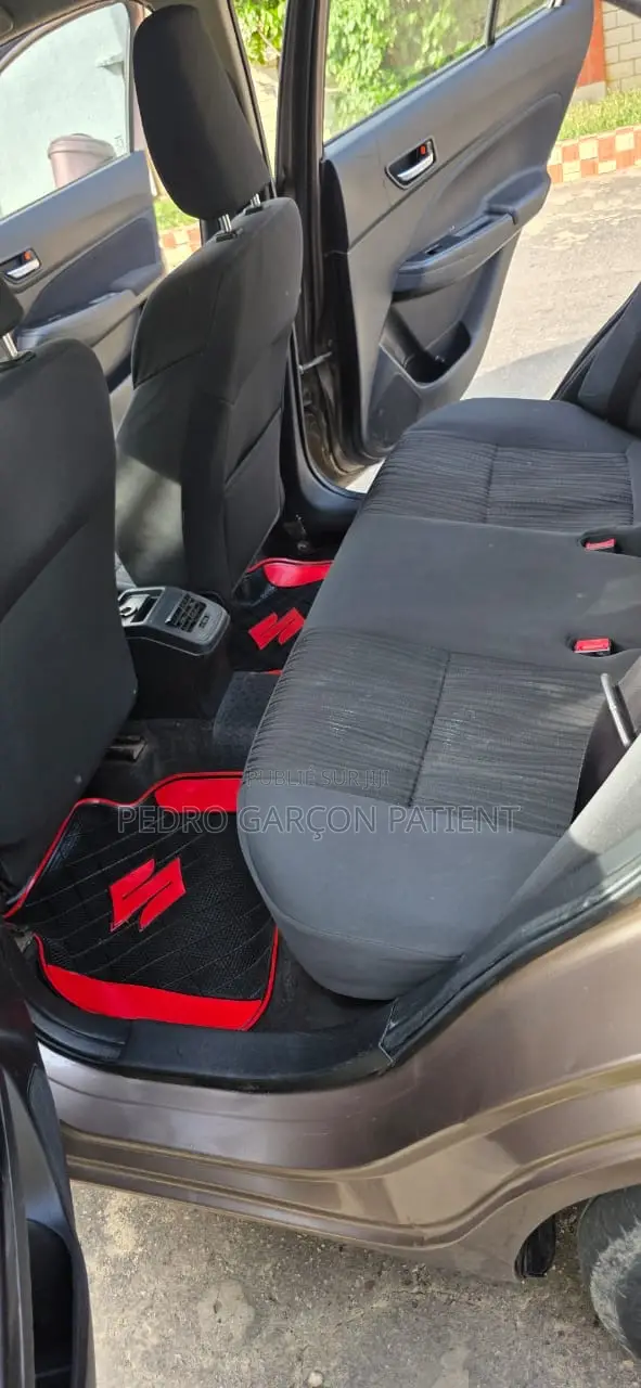 Suzuki Dzire 2023 Marron