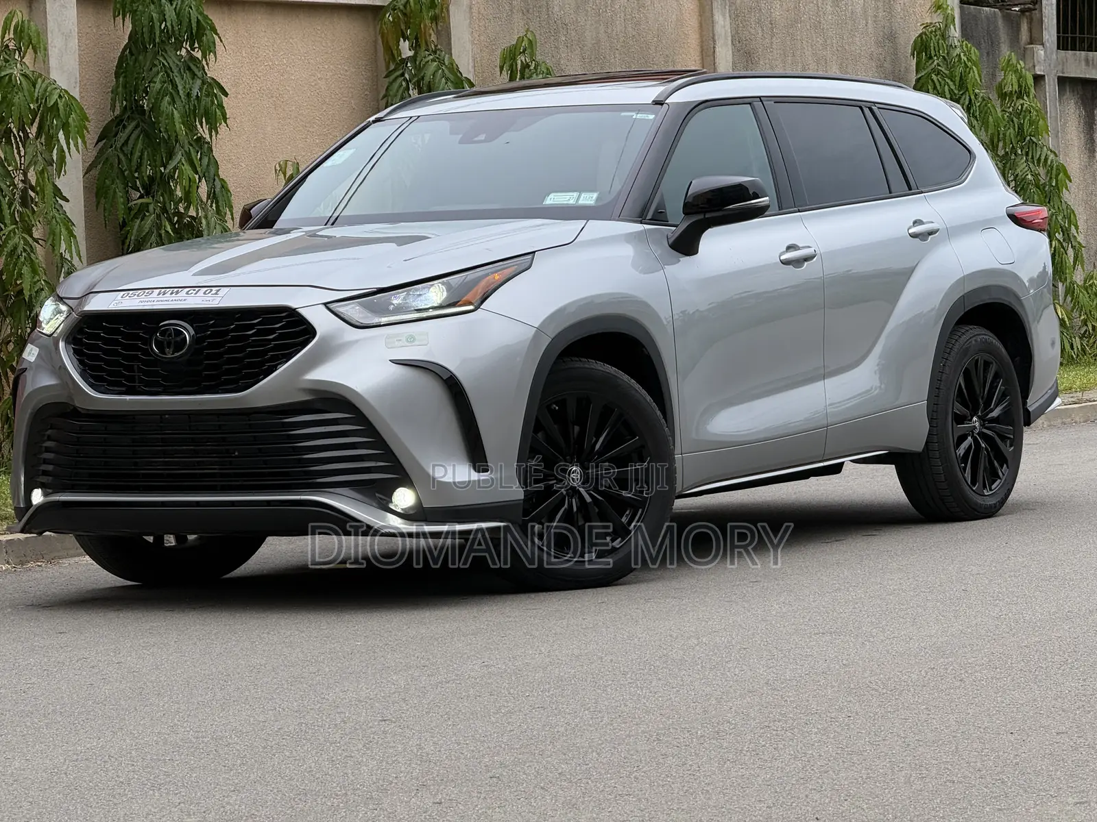 Toyota Highlander Limited AWD 2023 Gris