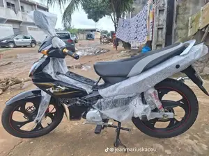 Nouveau KTM Duke 125 2021 Blanc