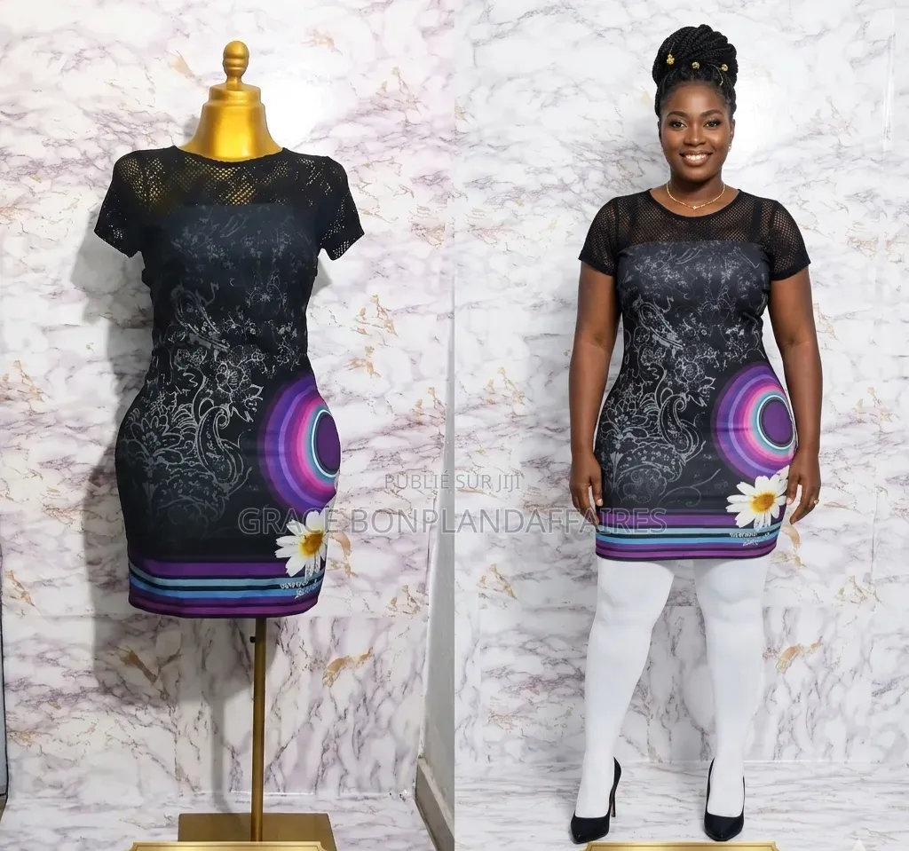 Haut Noire Avec Motif Floral. Solde : 1500fcfa