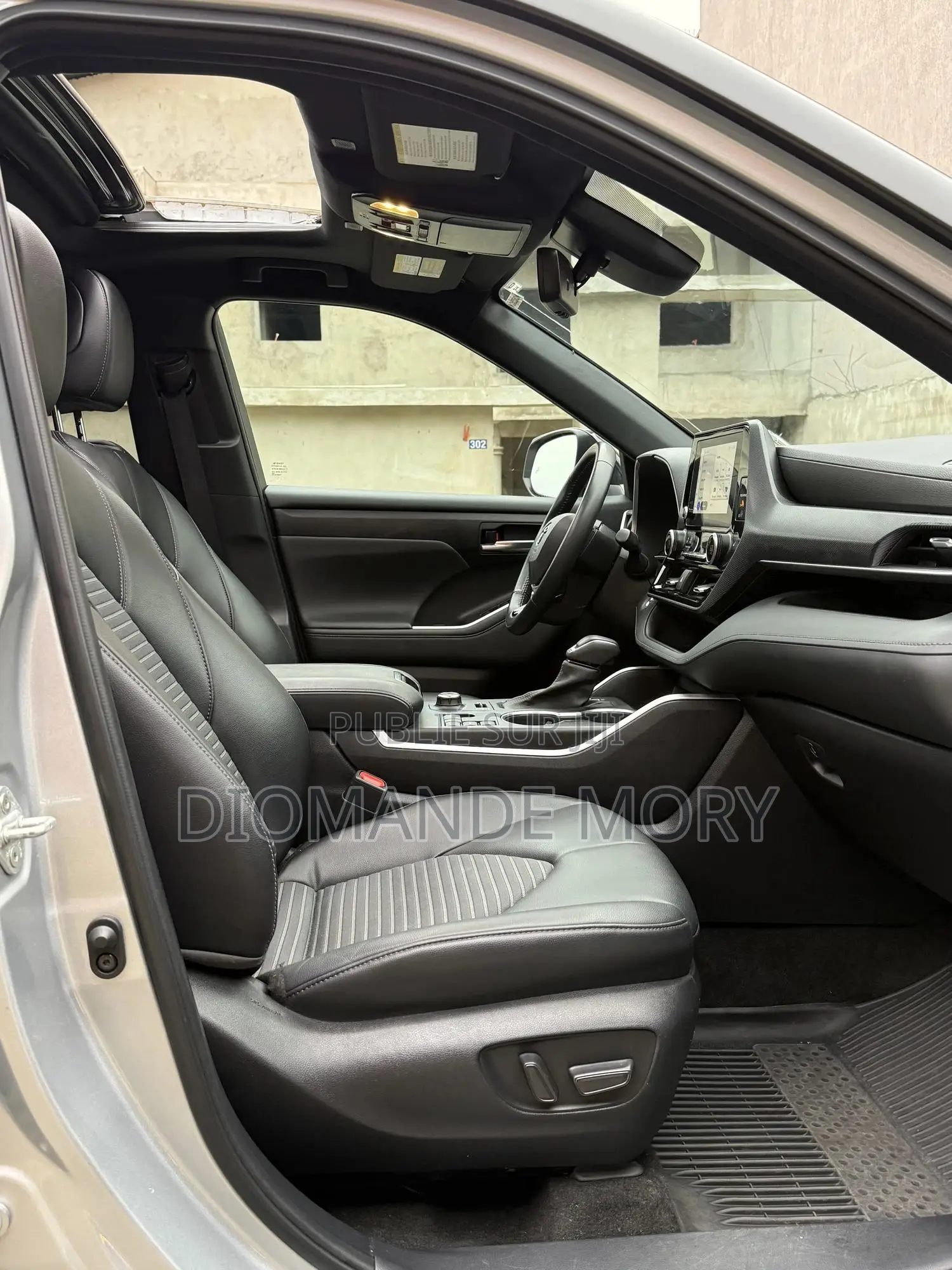 Toyota Highlander Limited AWD 2023 Gris