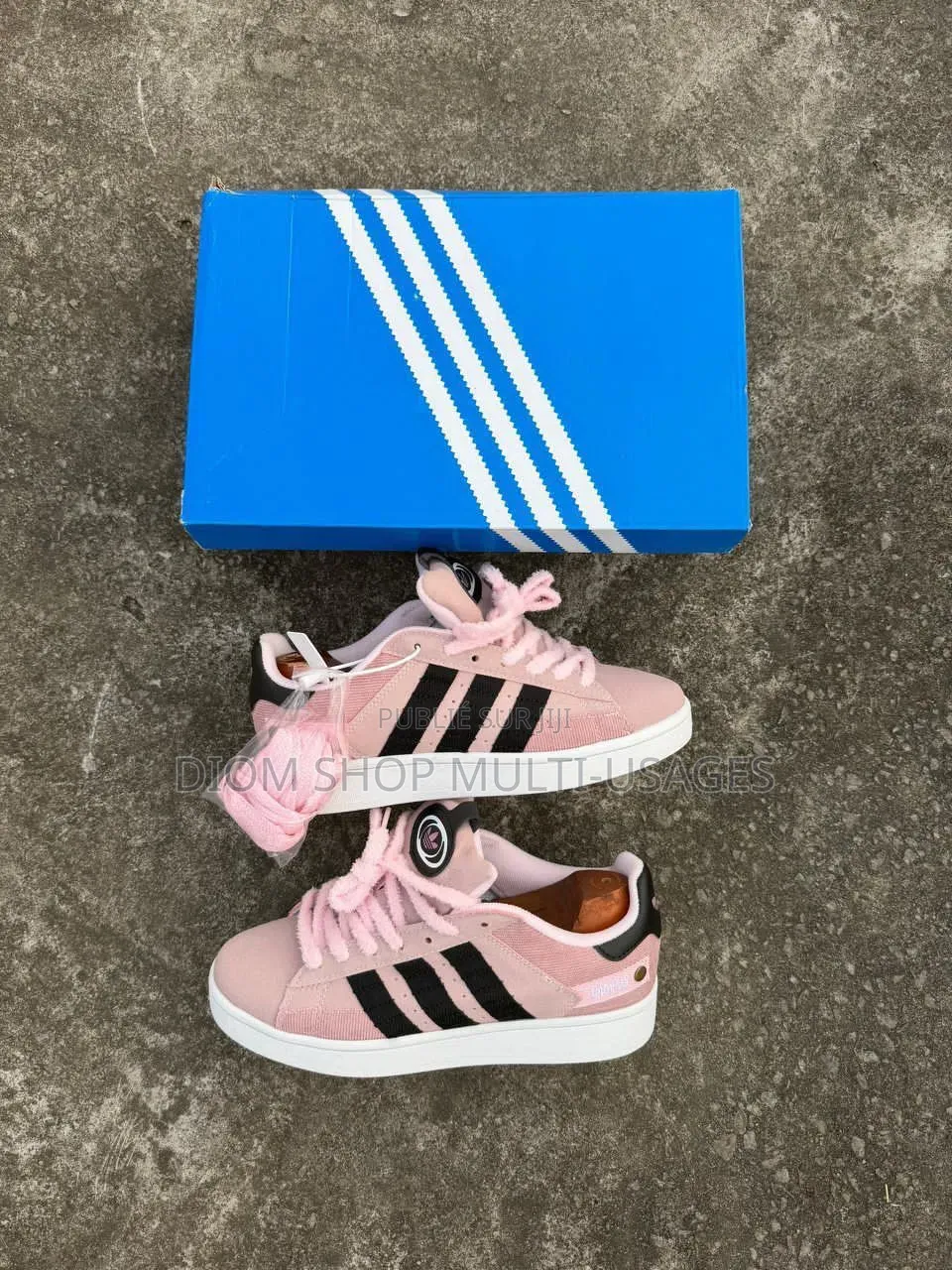Paires De Baskets Adidas Campus Original