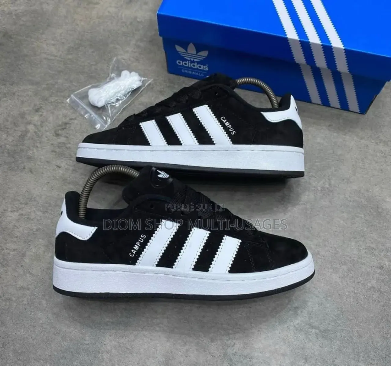 Paires De Baskets Adidas Campus Original