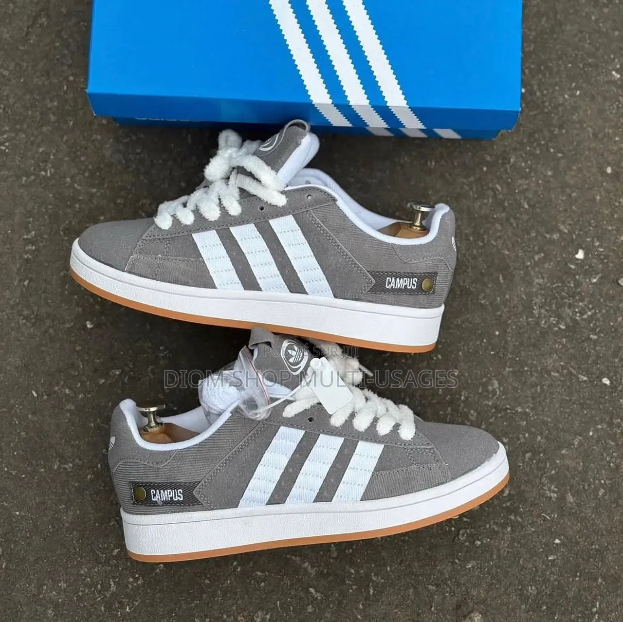 Paires De Baskets Adidas Campus Original