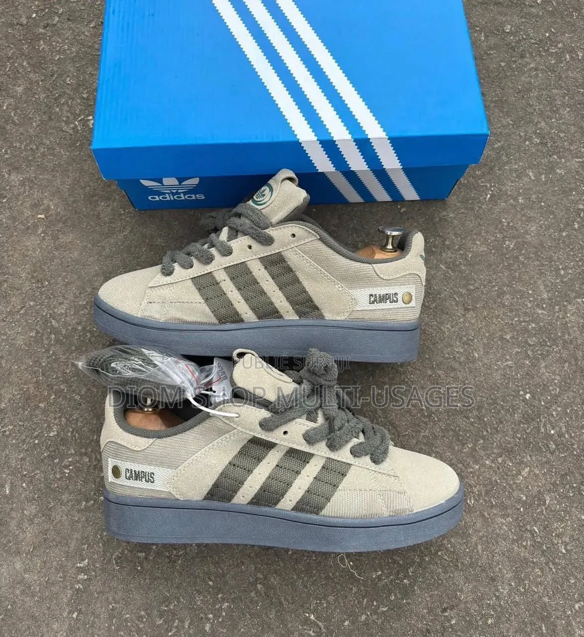 Paires De Baskets Adidas Campus Original
