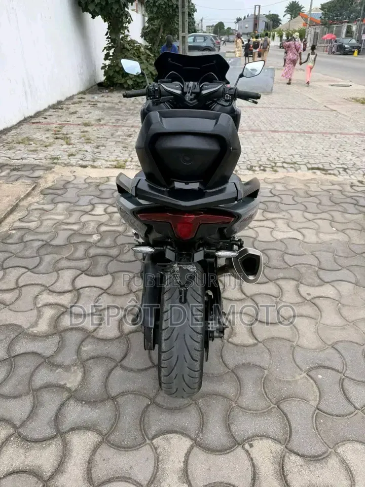 Nouveau Yamaha Autre 2021 Gris