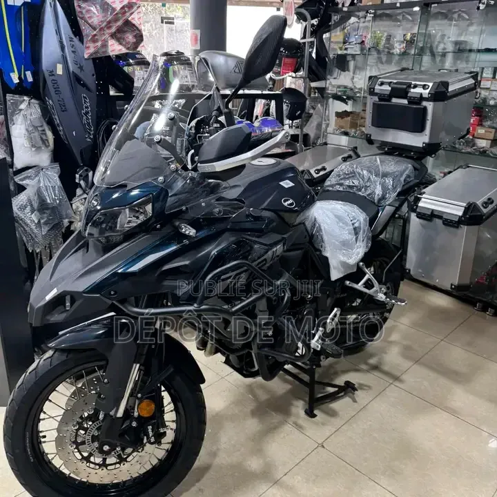 Nouveau Yamaha Autre 2025 Gris